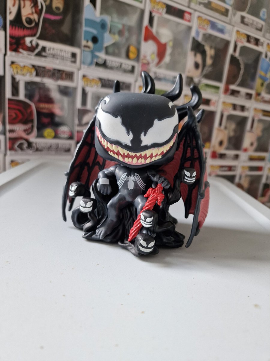 pop_holmes's tweet photo. Venom on Throne finally arrived from @popinabox
Very awesome glow
Get -5% preorder/-10% in-stock /-15% subs at PIAB with code POPHOLMES
https://t.co/eeOIWA2F5M
#Ad #Popinabox #Venom #Symbiote #Knull #Marvel #Funko #FunkoPop #PopVinyl #PopHolmes https://t.co/ggEdI6uoKS