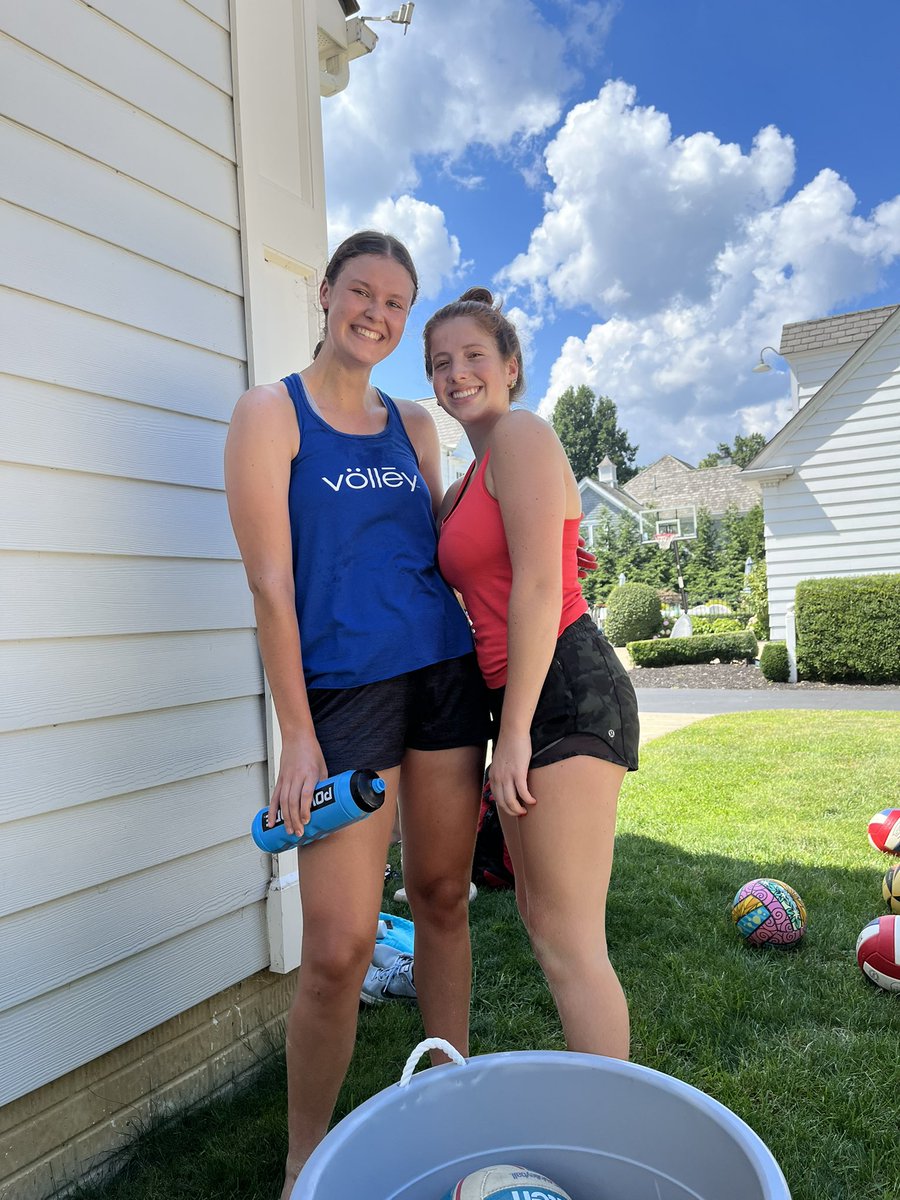 rrhsvball's tweet photo. Happy Birthday Coach Courtney!🎉 https://t.co/CIlzODbAUK