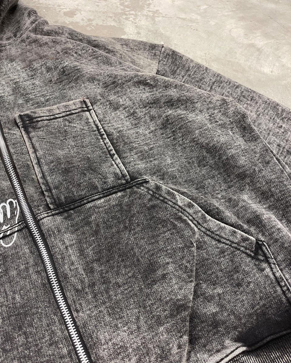 GalliCear's tweet photo. made the best hoodie ever, available on 9/25 <3 https://t.co/QZPGo17pf8