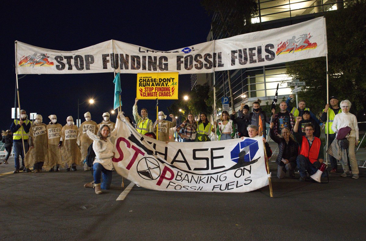 StopMoneyPipe's tweet photo. Yesterday in San Francisco activists took over one of Chase’s largest events of the year to make it clear: world destroyers don’t get to have positive PR events.

A full 🧵 https://t.co/0nQYeMncjP