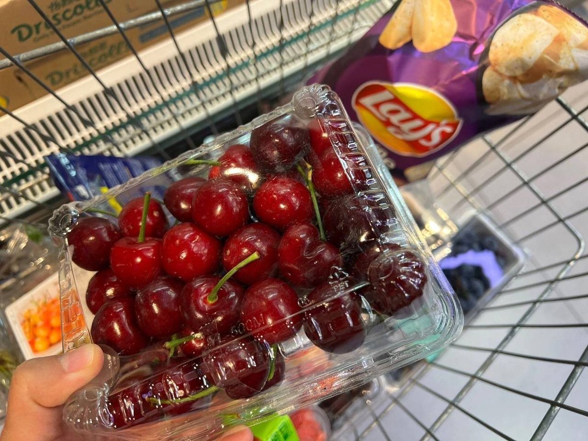 bbyssey's tweet photo. It's essential to go shopping in the supermarket https://t.co/xxWILLlwnE