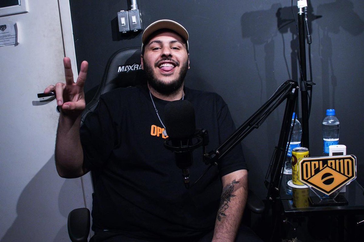 oplanocast's tweet photo. Recebemos a presença ilustre do rei do freestyle!!

Muito obrigado pela entrevista @McMaxBO!!

Assista o EP completo no nosso canal do YouTube OPLANOCAST!!

📸 @ohuguera https://t.co/MyzlzD6usR