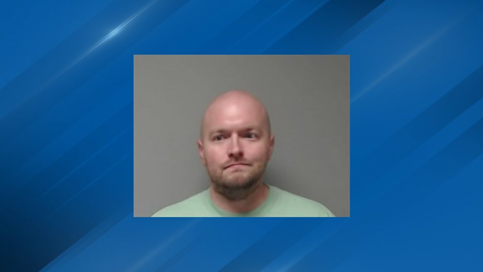 KATVNews's tweet photo. The former #CraigheadCounty clerk was sentenced to nearly five years in federal prison Wednesday for stealing more than $1.5 million in county money. https://t.co/MwbOyb4zzq | #arnews #arpx https://t.co/6mfMZkrBsN