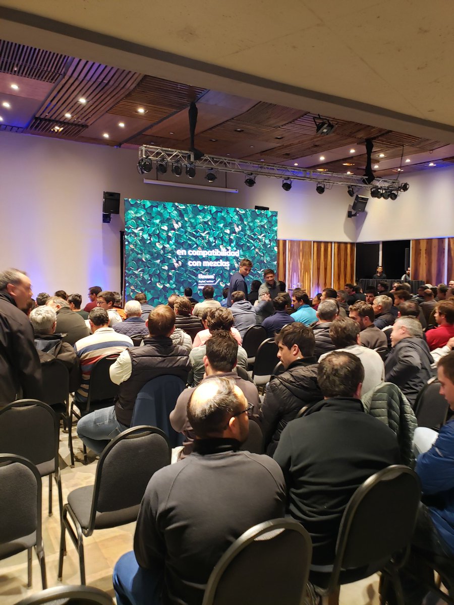En el día de ayer realizamos el lanzamiento de #Elevore #ArylexActive nueva auxina sintetica para el control de rama negra en barbecho de soja, fue en la ciudad de Rio Cuarto con mas de 170 participantes, muchas gracias a todos por asistir. #Corteva #Herbicidas #RamaNegra