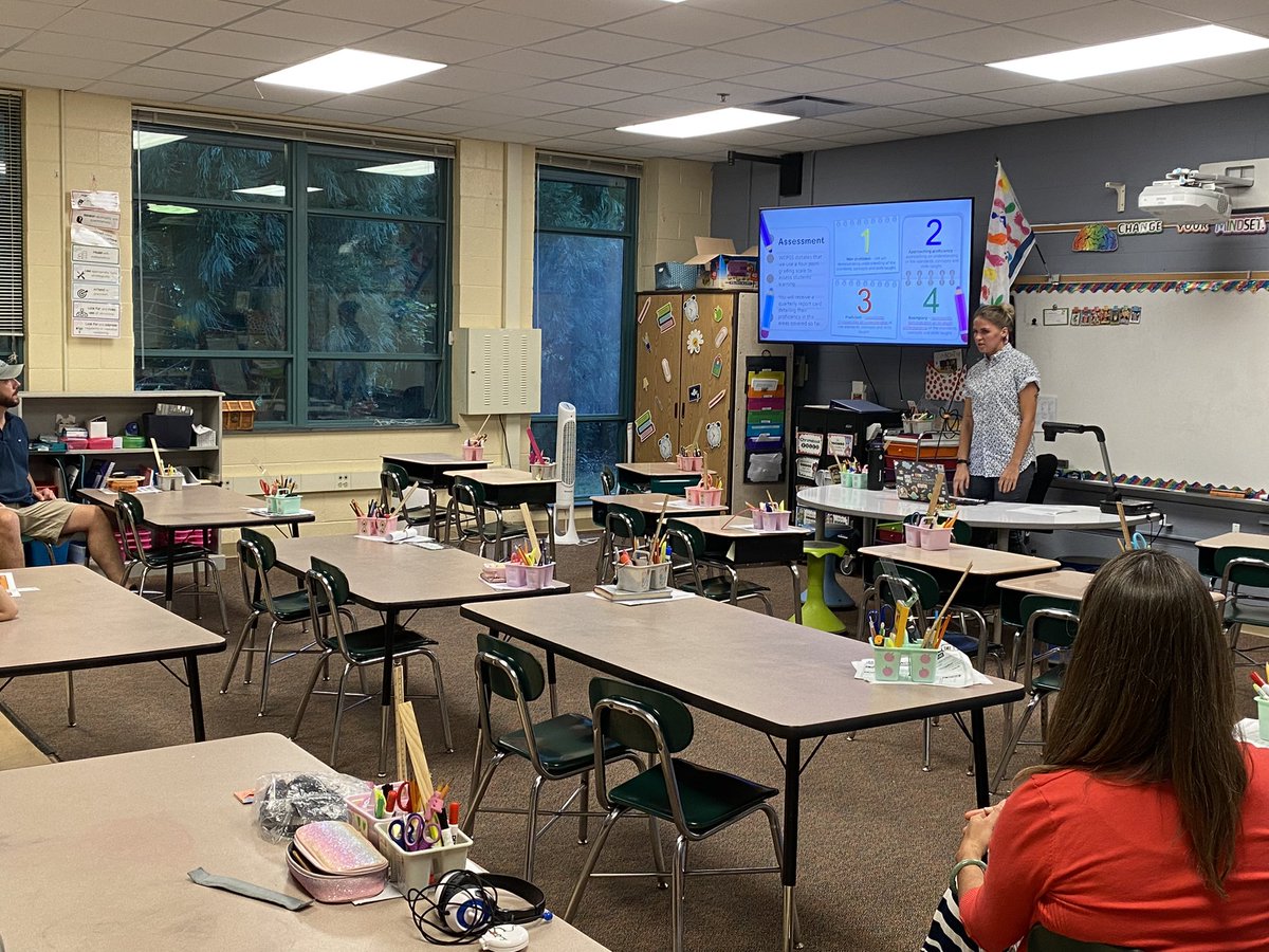 Carol Mohn tweet media