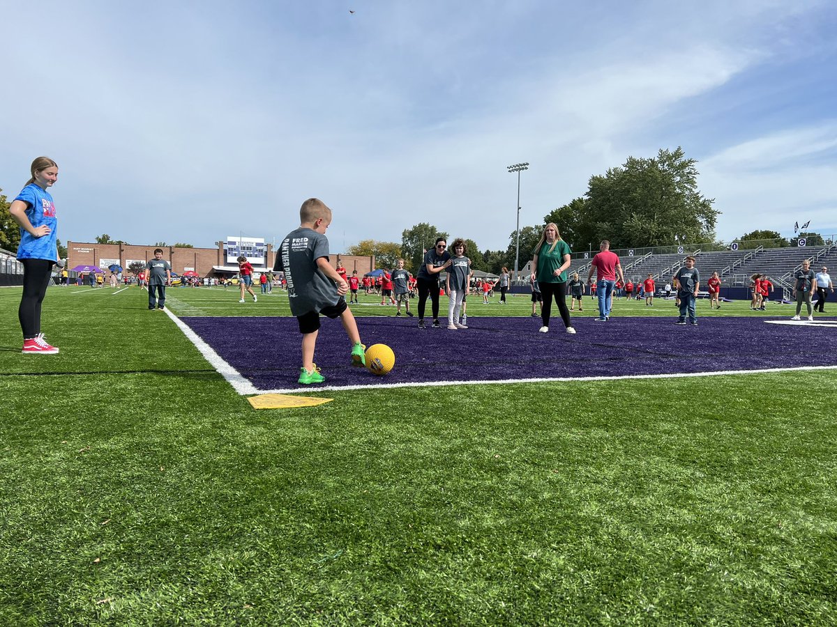 Teacher Academy is proud to have participated in the Four Cities Compact Field Day today at Barberton High School! What a fantastic day for all involved! #TeacherAcademy #FourCitiesCompact
#WeTeach