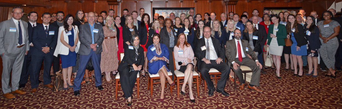 MacTaylorInn's tweet photo. Inn officers and committee chairs welcome some of the Inn's new members. https://t.co/ZWKBbNJWCT