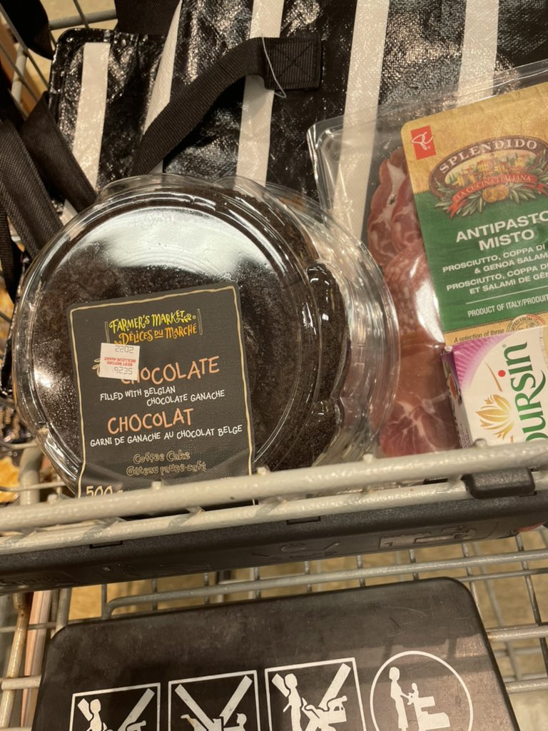 em616's tweet photo. #stormcake acquired https://t.co/9strnsfKeQ