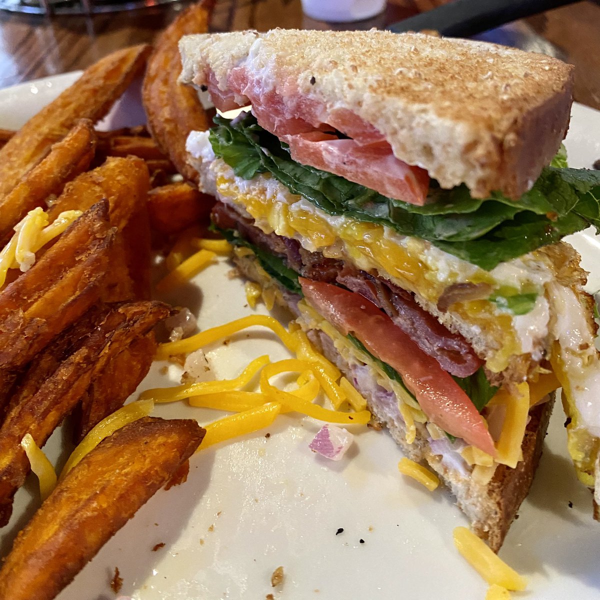 CMoneyKS's tweet photo. Triple Decker BLT at #ThePeanut is definitely on my Top 5 KC Sammiches list. W/sweet potato fries. #MMMMmmmmm #BLT #Bacon #Sammich https://t.co/EybpVcFjlD