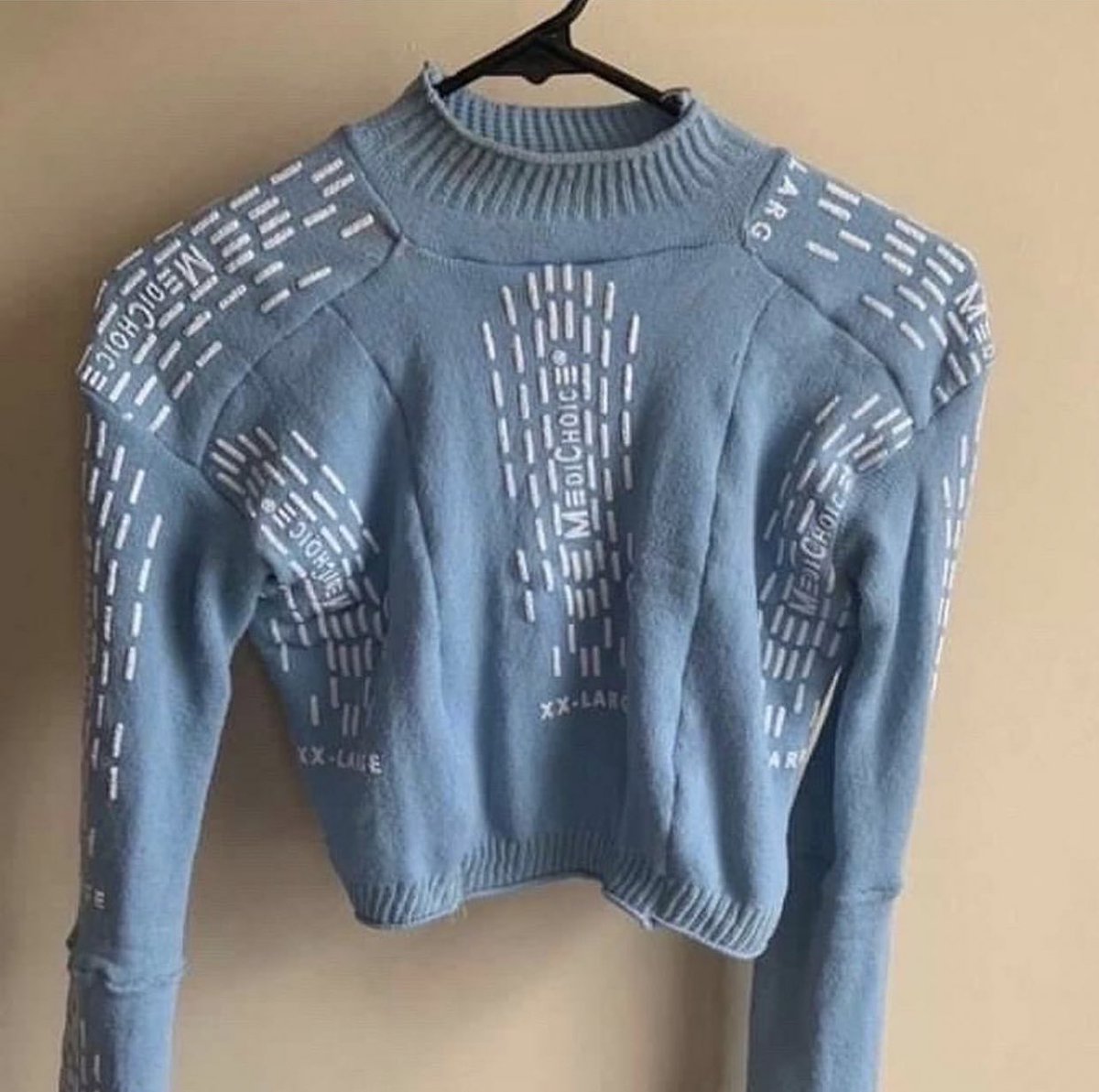 whotfisjovana's tweet photo. thrifted this new sweater 😍😍 https://t.co/TN2EgTPcVK