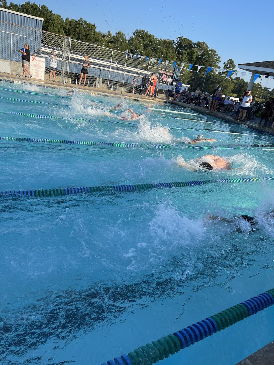 NHS_SwimDogs's tweet photo. This pool is rocking! @Newberry_HS @NHS_Dogs https://t.co/IXAJ9uFvDY