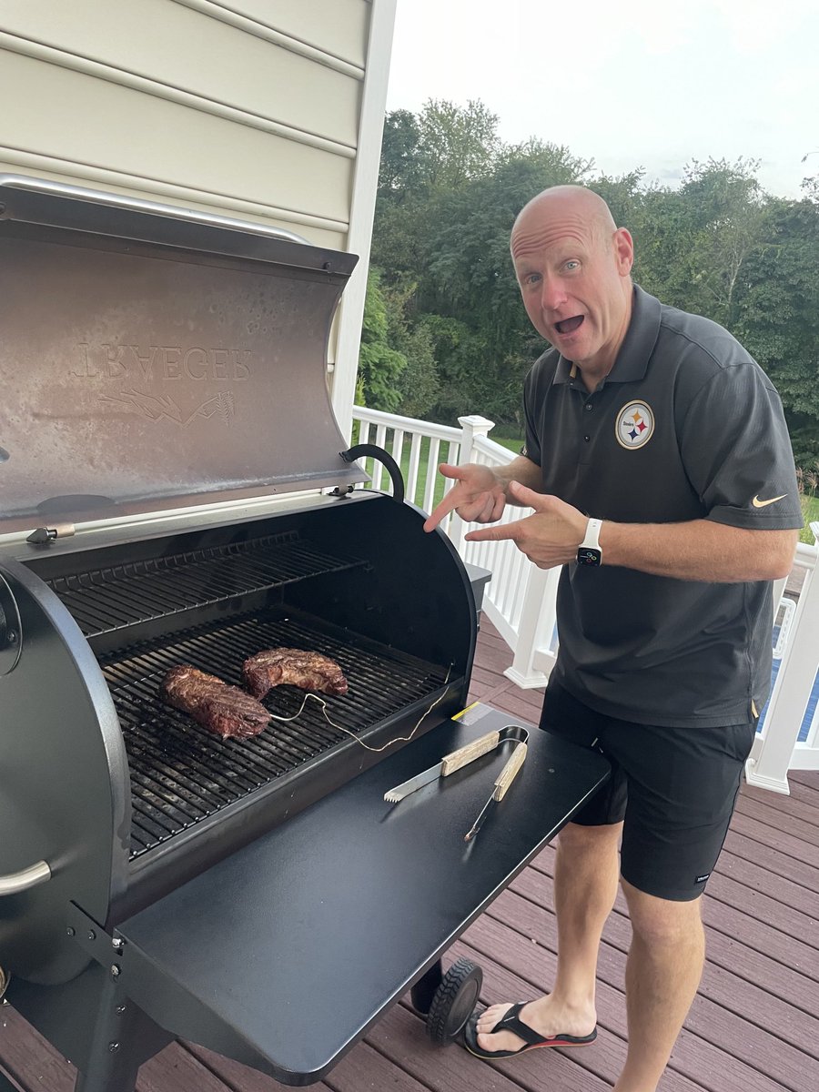 It’s another night on the grill! If you haven’t purchased your meat from the ⁦<a href="/SalemsMarketPGH/">Salem’s Market</a>⁩ butcher shop, you are missing out! ⁦<a href="/TraegerGrills/">Traeger Grills</a>⁩