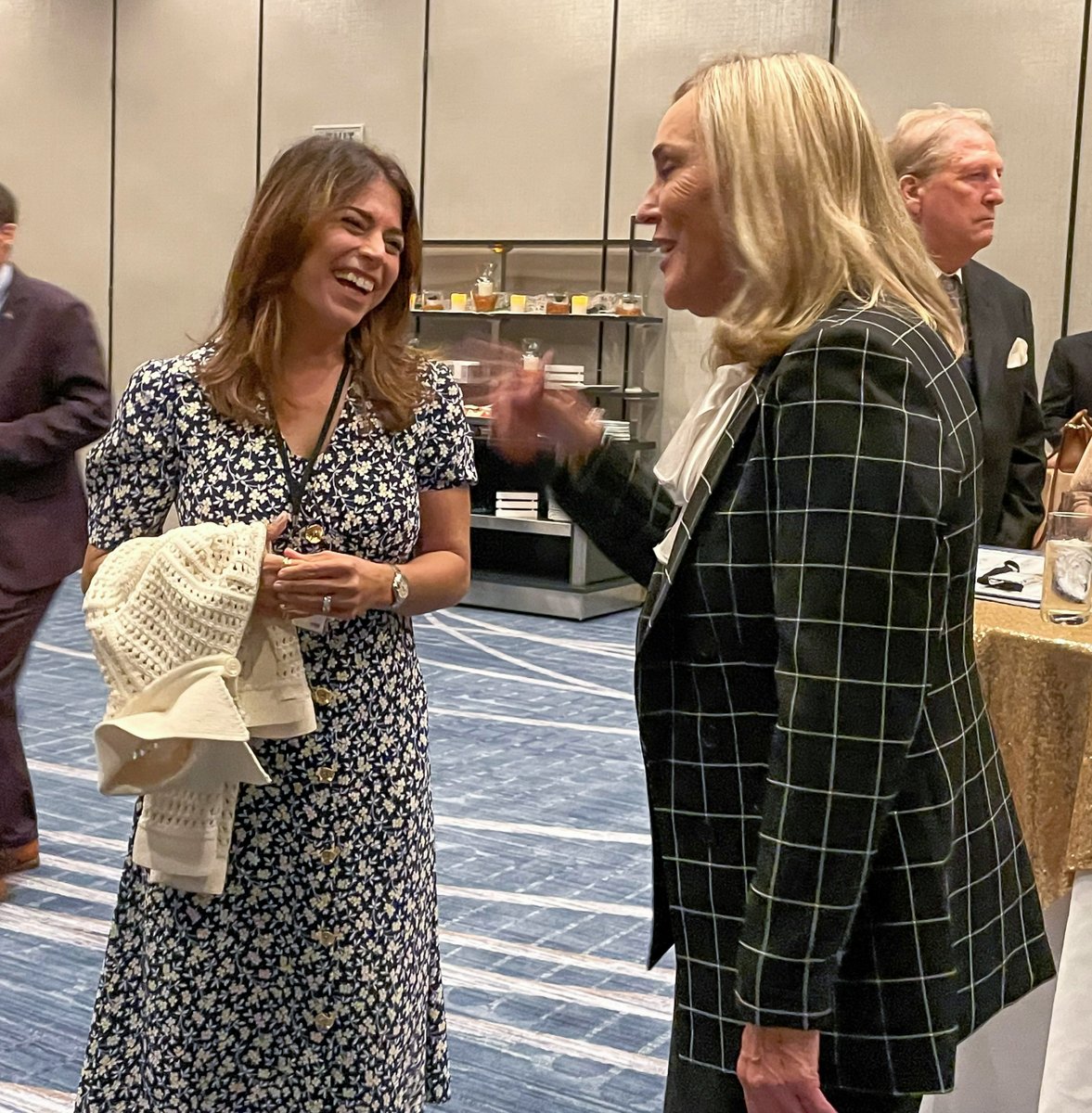 Mike_SoCalGas's tweet photo. Congratulations to @kathrynbarger and @socalgas president @MaryamBrown1, recipients of @laxcoastal Amazing Women of Los Angeles award. Tracy Hernandez @bizfed CEO introduced the honorees. https://t.co/j5zXqNP2D0