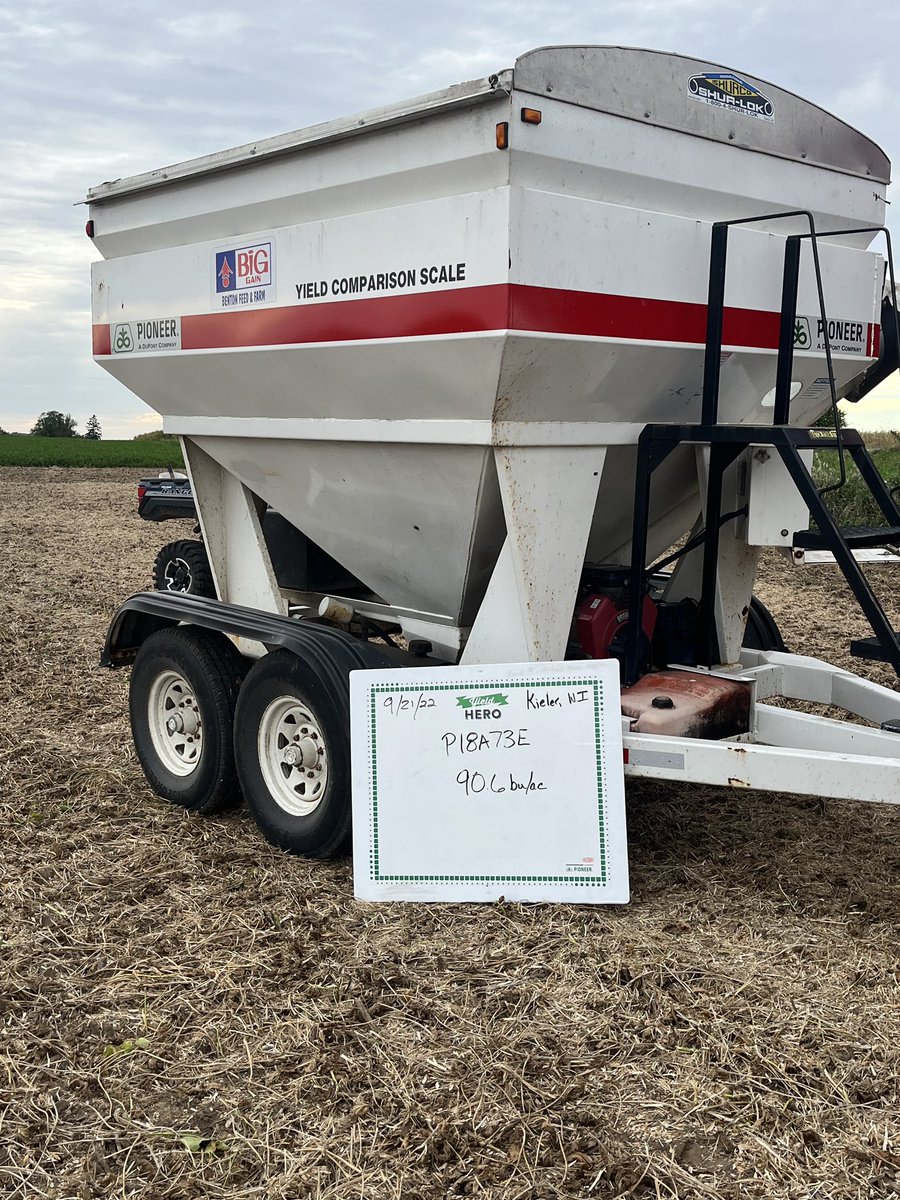 #Harvest2022 is kicking off with a BANG in SW WI! 💥 

<a href="/PioneerSeeds/">Pioneer Seeds U.S.</a> P18A73E coming in hot with a field average of 90.6 bu/A! 🤩🤩