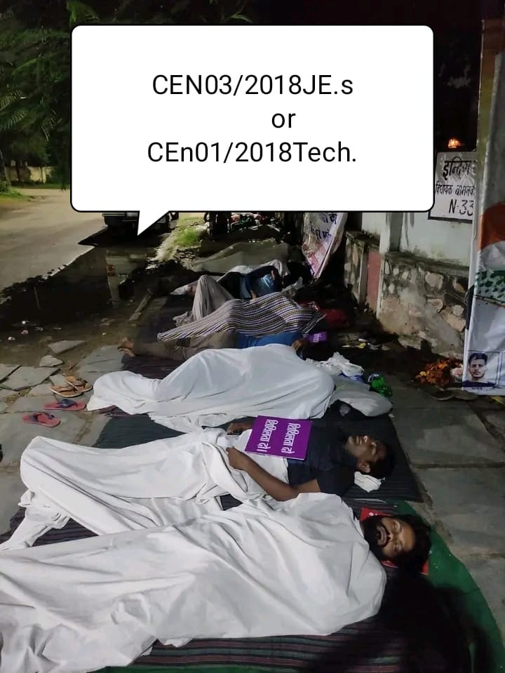 SACHINROCK1's tweet photo. #RAILWAY_CLEAR_ALL_WAITING https://t.co/7RC6X0v3RI