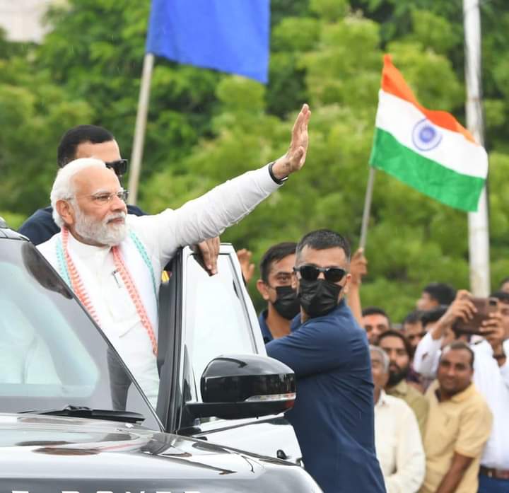 DalwadiNishit's tweet photo. મોદીજી નુ ગુજરાત
 #DevusinhChauhan #narendtamodi #DrPrashantkorat #crpatilsir #amitshahwithntr https://t.co/ZaP37UDi5V