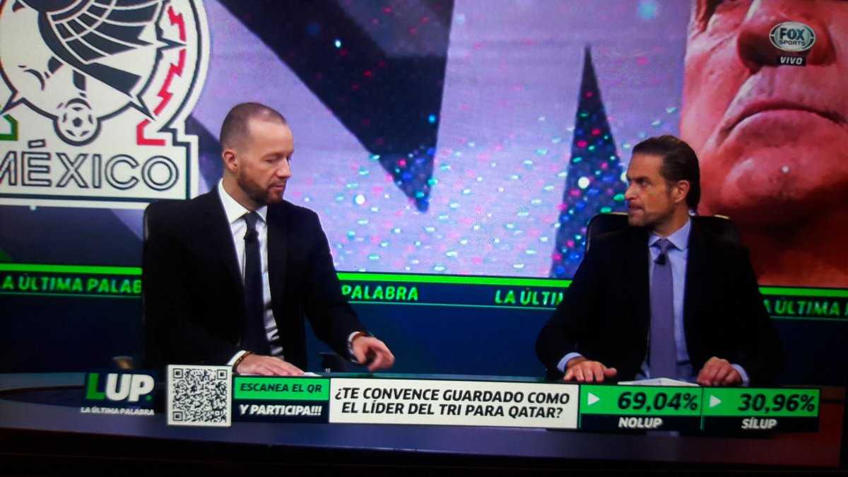 yaguemx's tweet photo. #OrgulloUIC en la mesa de @UpalabraMX ⚽ en @FOXSportsMX 📺 @alexblanco23 🎙 y @Salimgol 🎙 que agasajo verlos y escucharlos cada noche saludo 🖐 amigos sigan asi mucho exito par de cracks abrazo a la distancia https://t.co/wXM03tSexc