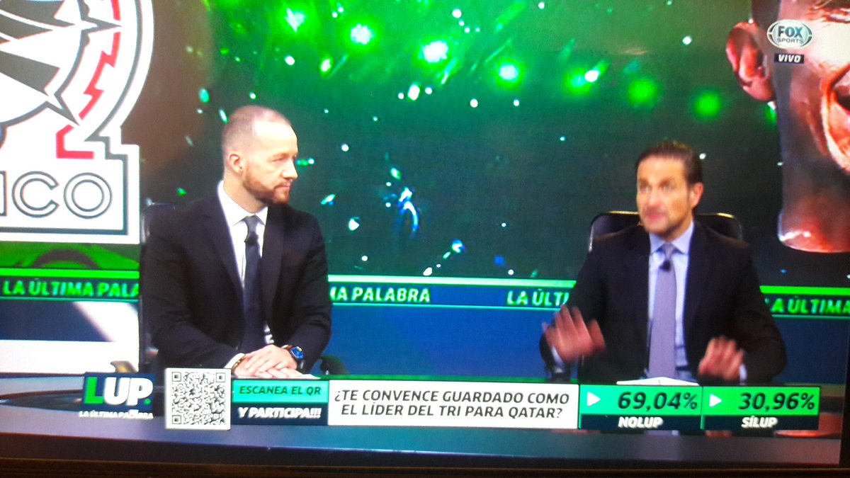 yaguemx's tweet photo. #OrgulloUIC en la mesa de @UpalabraMX ⚽ en @FOXSportsMX 📺 @alexblanco23 🎙 y @Salimgol 🎙 que agasajo verlos y escucharlos cada noche saludo 🖐 amigos sigan asi mucho exito par de cracks abrazo a la distancia https://t.co/wXM03tSexc