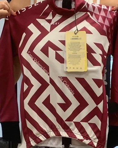 PalomarJulian's tweet photo. #CopaValencianaCX  #GPFelipeOrts 
Los maillots de la Copa Valenciana de CX esperan a sus primeros propietarios en la prueba que homenajea el sábado a Felipe Orts en La Vila
@felipeorts15
@Pissei 
https://t.co/bPUiwj7Z61… https://t.co/hsJ0kaCA2J