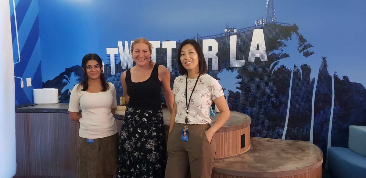 lisafeig's tweet photo. Loved getting to meet with these awesome Data Science and Data Engineering leaders from our team, on a recent trip! @finmetry2100 @palzila #TwitterLA https://t.co/XXt2NFwgEQ