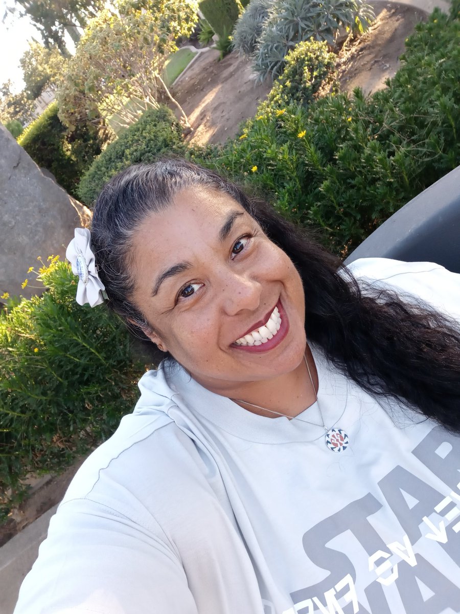 cheriarmour's tweet photo. 🌠Rockin' my new Ahsoka Guided By The Light shirt and looking forward to Andor TONIGHT!!! #starwarsfangirl @ashleyeckstein #starwars #guidedbythelight #ahsokatano @RockLoveJewelry https://t.co/Pe2hh1fqdF
