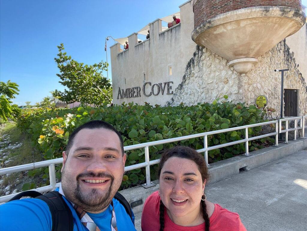 Nachivirix's tweet photo. #marshmallowositos at Dominican Republic 🇩🇴... Second port! #TwoWeeksAgo #Dolphins #Sharks #SeaLions https://t.co/b5IYvD3e8w https://t.co/Wxio74XzKO