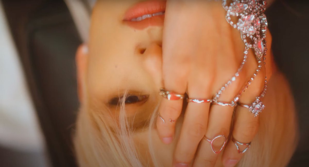 __dearestmoon's tweet image. limbo ; wen junhui 🦪

— ( 23/09/22 )