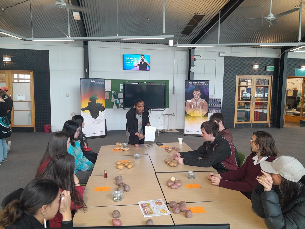 Bugologists's tweet photo. @plantandfood scientists and researchers enjoyed discussing and sharing experiences working in sciences with Māori students in Pūhoro #STEM Academy regional wānanga this week @AraCanterbury https://t.co/6JaKv2r0NS