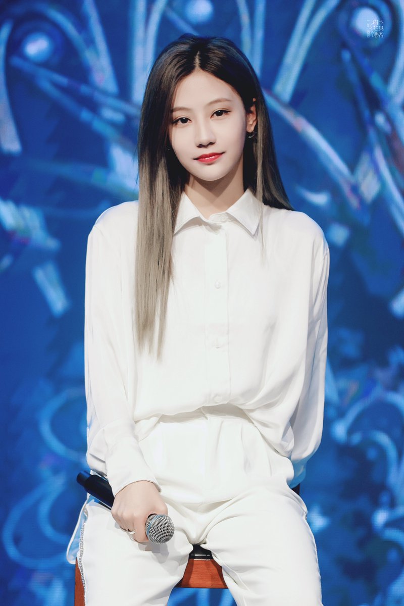yyqpics's tweet photo. 220916☁️
#袁一琦 #YUANYIQI #SNH48 

C : 不具名的花·袁一琦 on weibo ☁️ https://t.co/WVL2xIQUUx