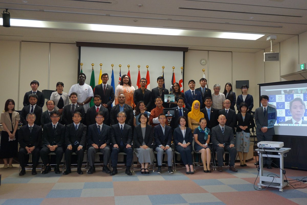 JICATBIC's tweet photo. 地震学・耐震工学・津波防災及び洪水防災コース研修員が修士号を取得しました! JICA participants received their master’s degree!
#JICA #JICA筑波 #jicatsukuba #IISEE #ICHARM #GRIPS
Facebookはこちら→
https://t.co/kb2oIhCUf5 https://t.co/KF1IhxBib2