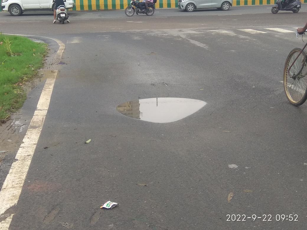 देवेन्द्र हिन्दू tweet media