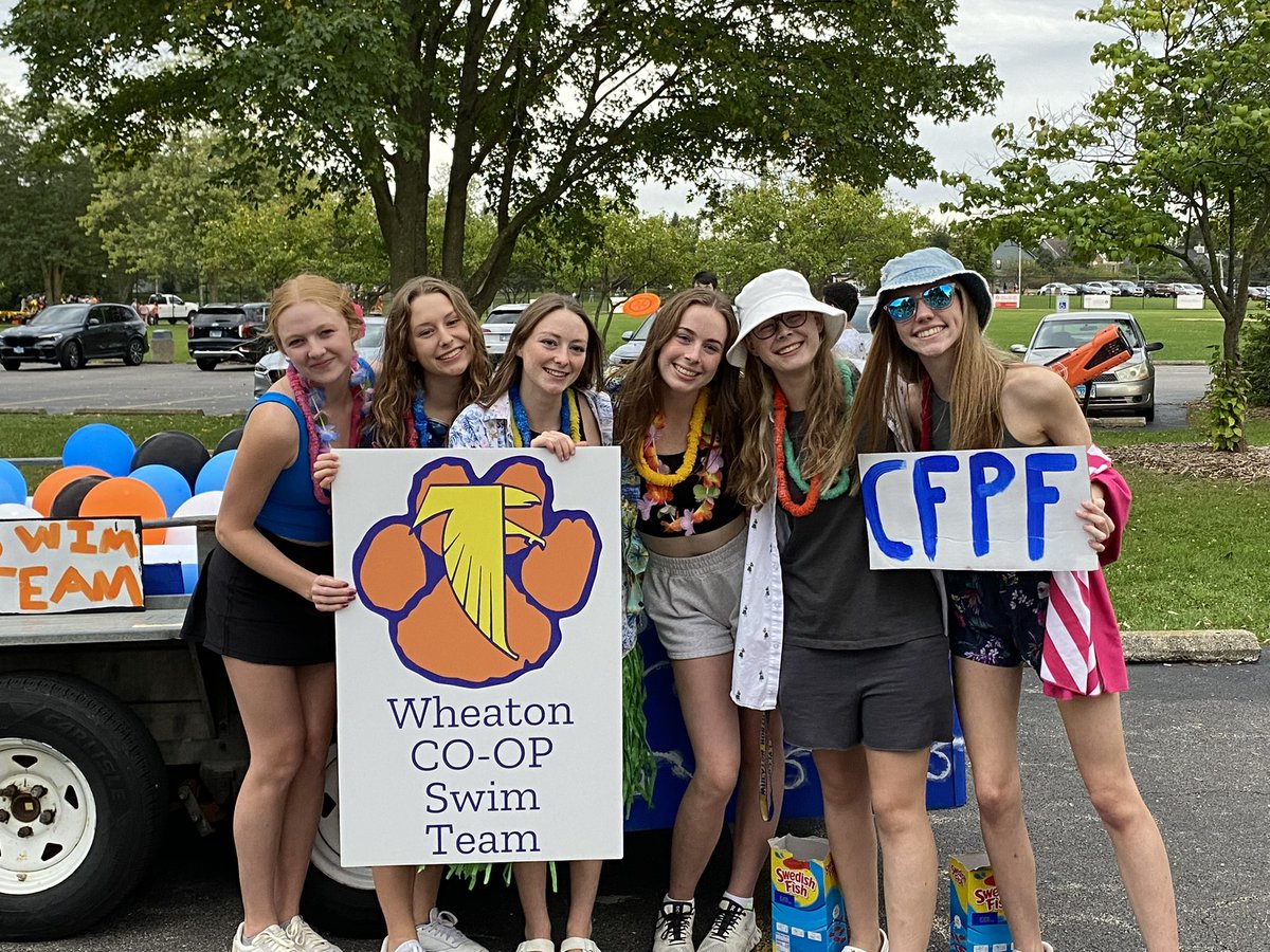 MsShawWN's tweet image. Girls COOP at the South Homecoming parade tonight!! 🎉