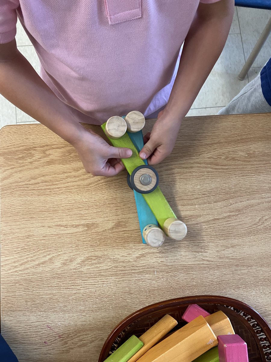 TKoppaithara's tweet photo. Tegu Blocks. Spot the scissors. #problemSolvingandInnovating https://t.co/ygvMSOGu5C