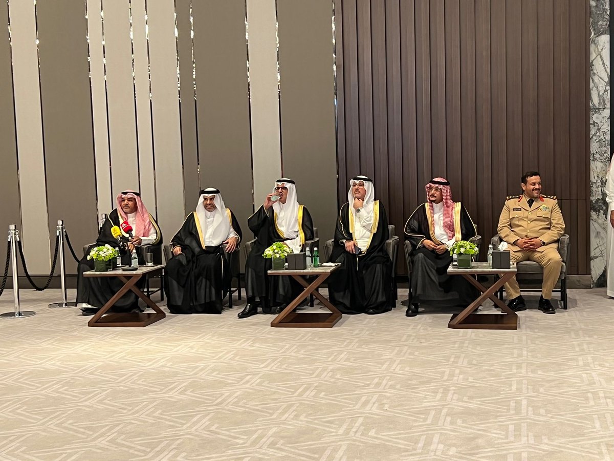 owaid_benrmezan's tweet photo. #اليوم_الوطني_السعودي_92 تشرفت اليوم بتقديم خالص التهاني والتبريكات للامير/ سلطان بن سعد ال سعود سفير المملكة العربية السعودية بمناسبة العيد الوطني للمملكة 92
وأتمنى للمملكة والقيادة السياسية وشعبها الرقي والازدهار https://t.co/ogz5YZZizn