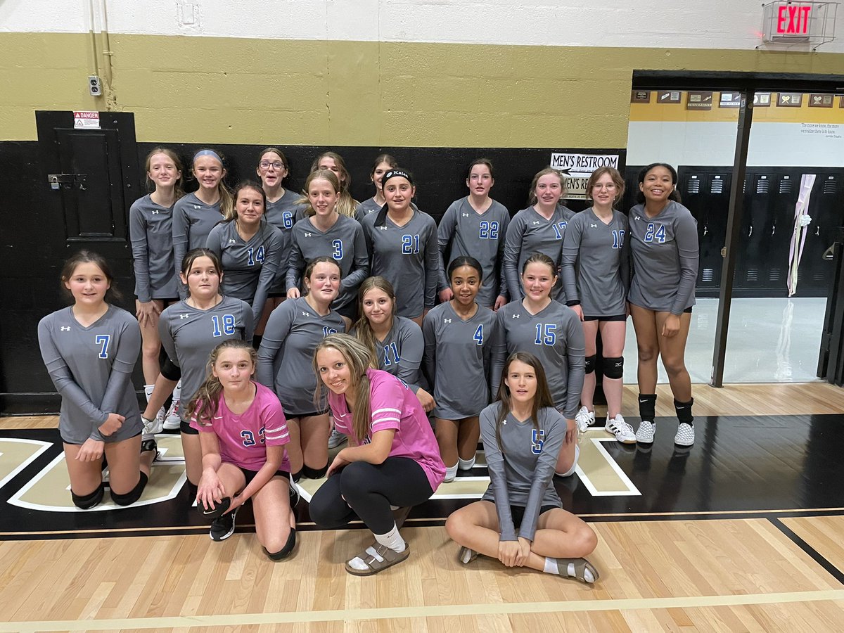 Volleyball_RMS's tweet photo. Both Jv and Varsity closed this season District Games with tough wins tonight and we are so proud of their hard work and dedication they have put in. But, we are not done! District tournament, we are coming for you! https://t.co/2w7AA0yicl