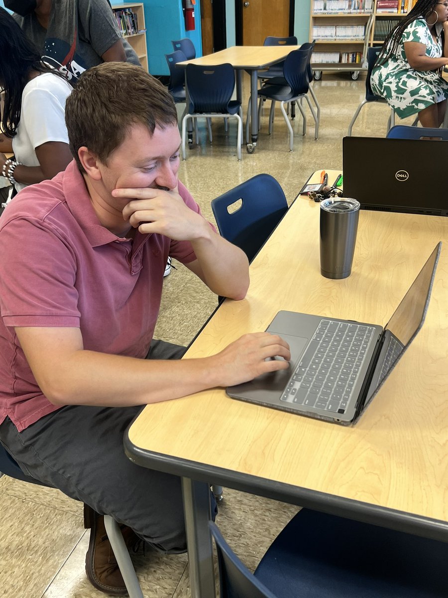 CHES_TAG's tweet photo. RELA C.Planning @capitolheightse!!! Teachers making their groups based on iReady test data. Teachers helping teachers! #theCHESway #CHESROCKS #datamatters #smallgroups #flexiblegroups https://t.co/TUDqYoAEev