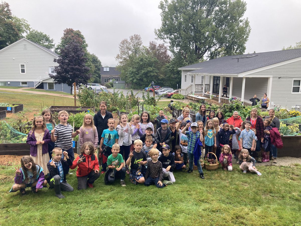 SSRCECDS's tweet photo. What an amazing experience with our Gr.2’s! Today Mrs.Aiken helped our staff and students harvest vegetables to be used in our CDS lunch program. So many little smiles and hands in the dirt helping. Chester Municipality also gave out pins and snacks to top it off! 🥕🥔🥬 https://t.co/BoKlday0BM