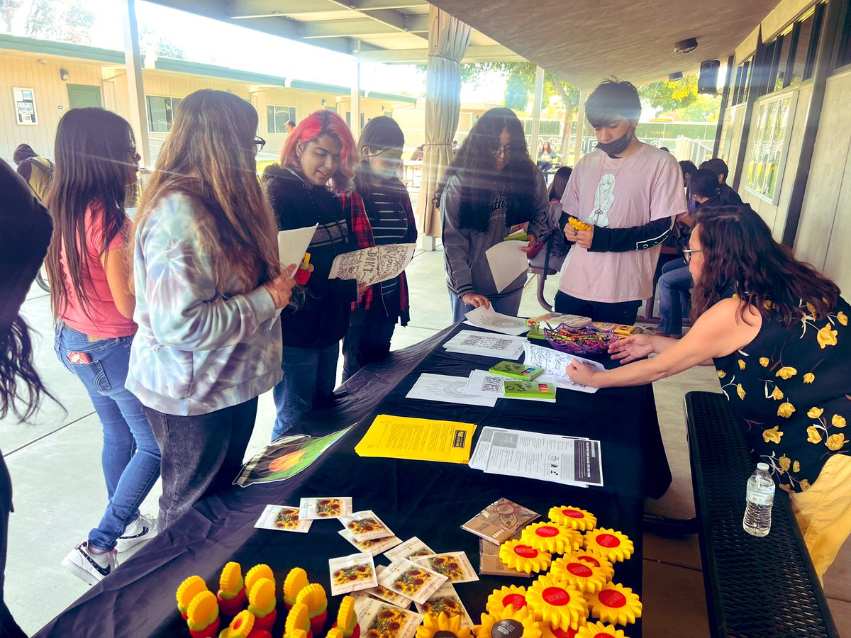 LUSDAlternativ1's tweet photo. A powerful day of resources and reflection today for #SuicideAwarenessMonth … lots of great resources and classroom visits. Appreciate @AltEd_Counselor organizing a productive day of reflection for learners. #MentalHealthMatters #alted @LindsayUnified https://t.co/78bKztLiSY