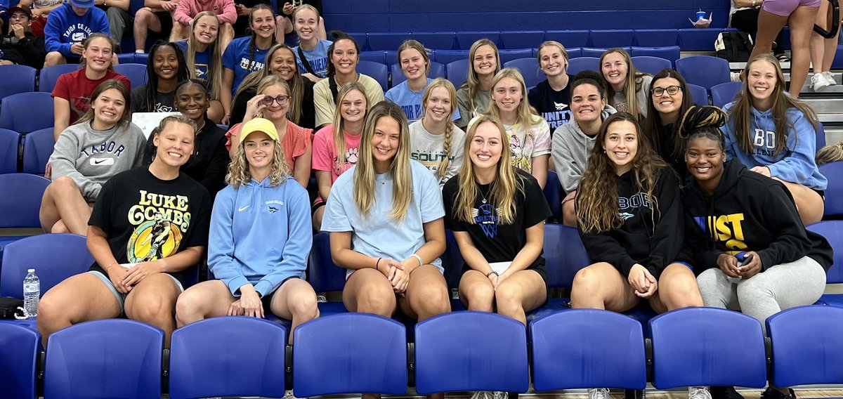 TaborWBB's tweet photo. Jays supporting Jays! #We💙Volleyball #GoJays https://t.co/3c8PuZxMDN