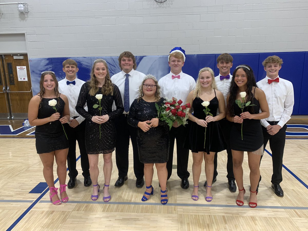 Congrats to Aiden Cline and Rylee Bonsall on being named this years Homecoming King and Queen!  Congrats also to all of those who made the court!