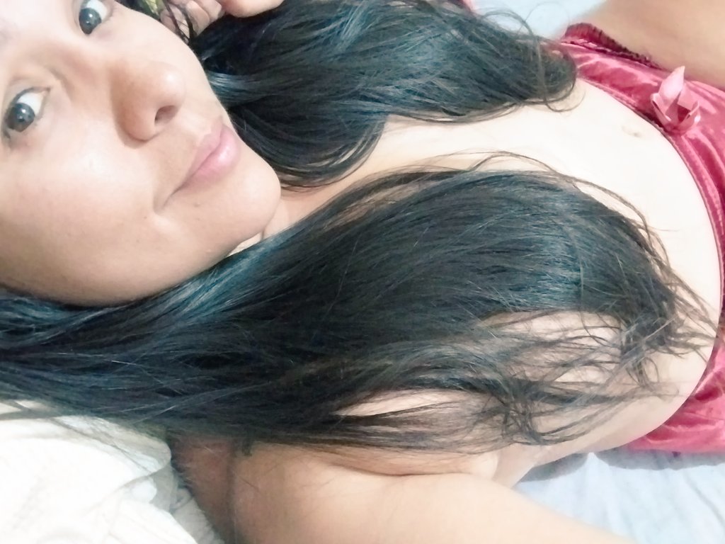 Isabel19329851's tweet photo. Feliz noche mis amores mucho amor a las fotos ❤❤ y RT mis amores por favor muchos RT https://t.co/ptPffBs61w