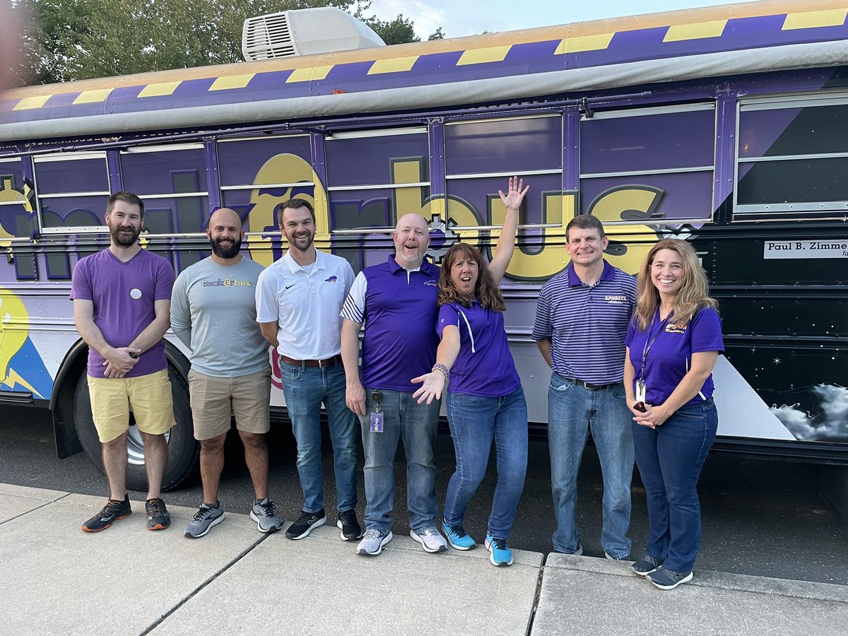 Mr_Esbenshade's tweet photo. Ephrata Parade Fun! #MakerBus @GoMounts @AkronElem @MrMontagna @JoshMcCracken4 https://t.co/xBVpJd2vbS