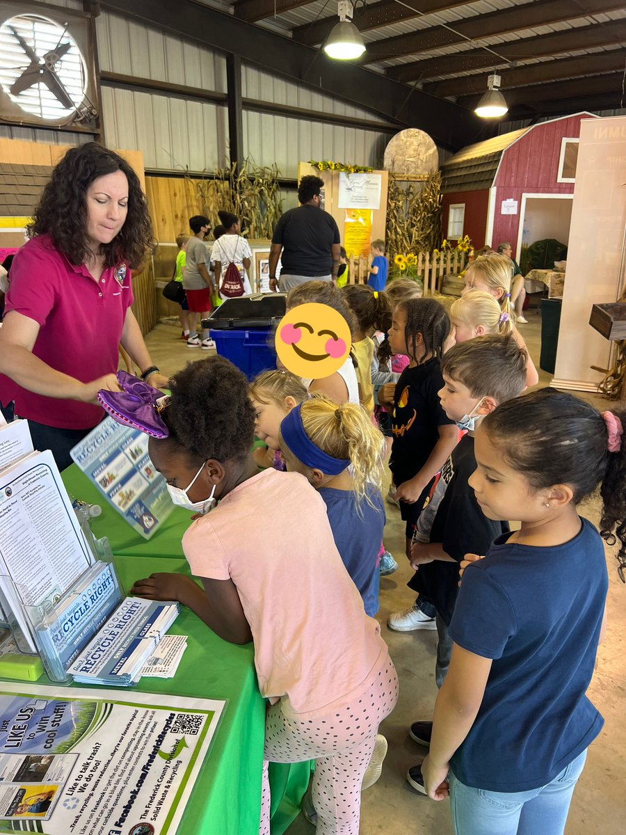 MsAllweinTweets's tweet photo. We got to see so many cool things today! #SRESroos https://t.co/835s9pPFZh