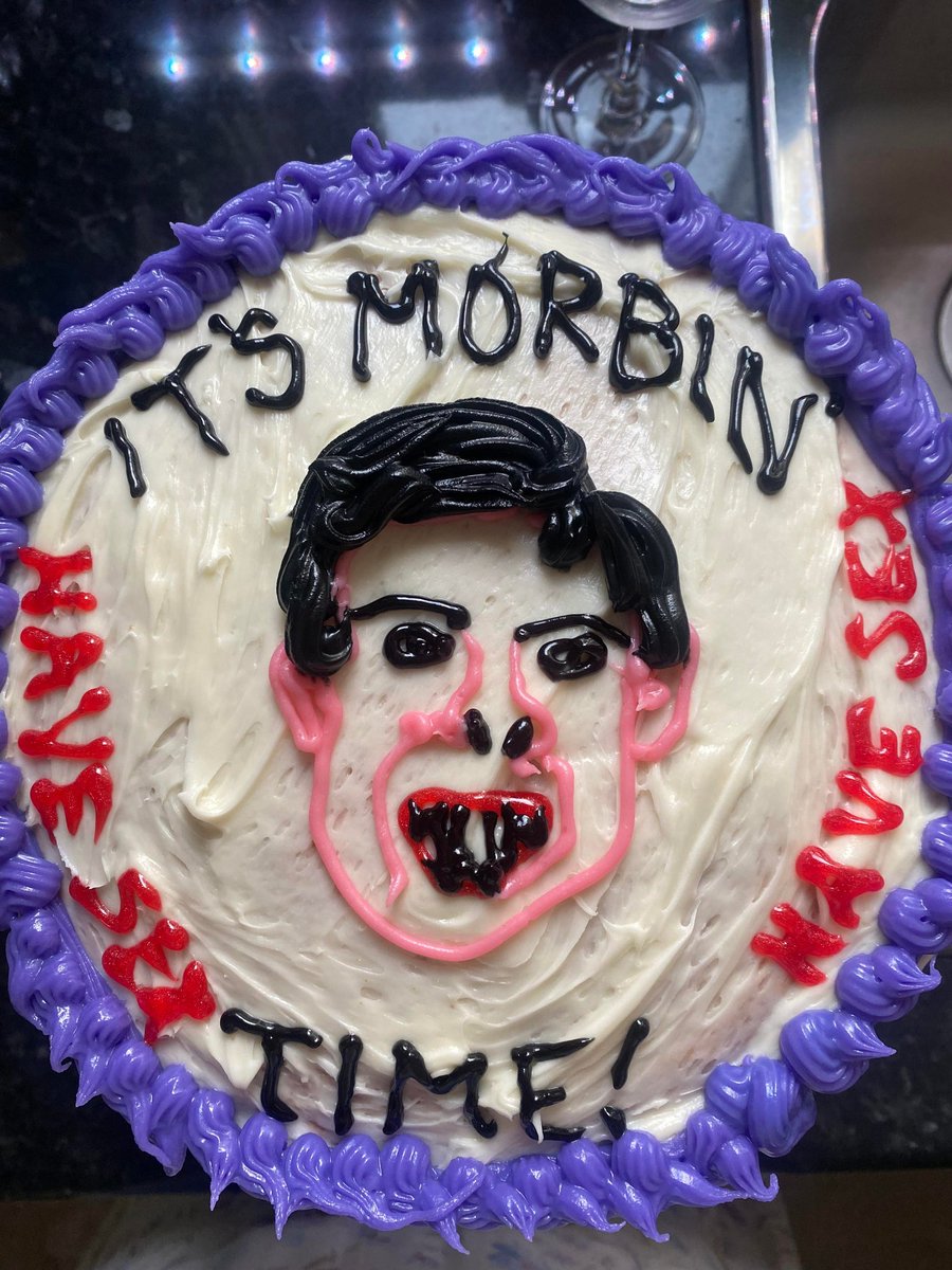 EVERYONE SEND @MXRDEROUSFOX A BIRTHDAY CAKE FOR THEIR BIRTHDAY (this is mine)