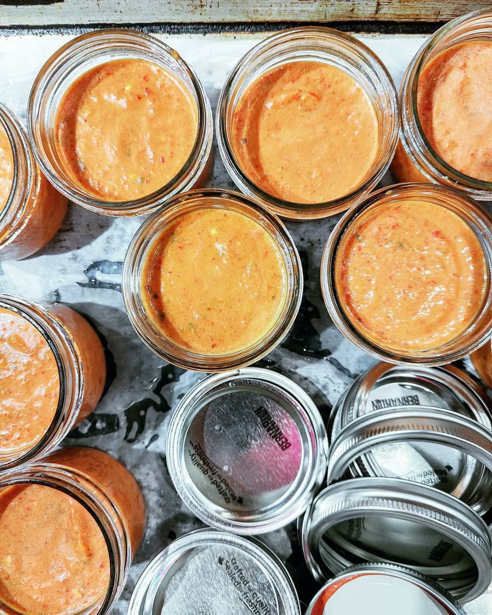 fornocultura's tweet image. Preserving The last of this year&apos;s harvest of local Ontario Hot Peppers. Our BOMBA Spicy Italian spread #bombacalabrese #peperoncini #friggitello #fornocultura #teamsavoury Part of our seasonal #preserved program Our Kitchen to Ur Pantry.