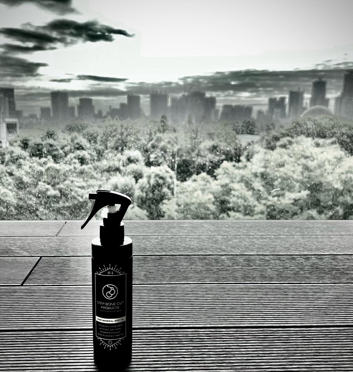 TICKTOCK_SAYURI's tweet photo. 旅するSBCP

ホテルの部屋のベランダから

#旅するSBCP

#ステップボーンカット

@stepbonecut 
@sbcproduct https://t.co/llsgrWOjed