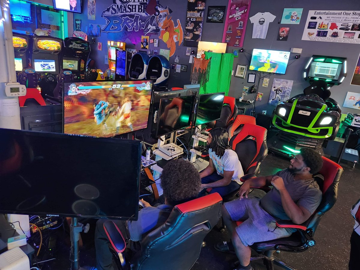 pcitygaming's tweet image. First night for Tekken 7 Meet up at Platinum City Gaming. Hope to see more people next week let’s build a Tekken Community Back at PCG . 

Follow the event page fb.me/e/2Ms8k336T. 

Follow us on discord discord.gg/2rS3EjdG

#tekken #tekken7 #tekken6 #tekken3 #tekkentag