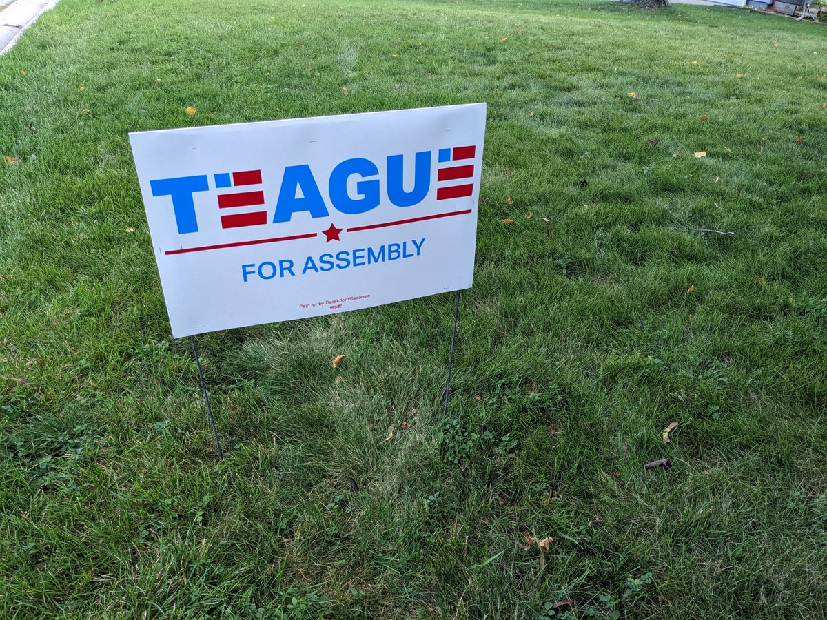 Are you ready for the hot new yard decoration for fall? Sign up for a yard sign here: derekforwi.com/yard-signs