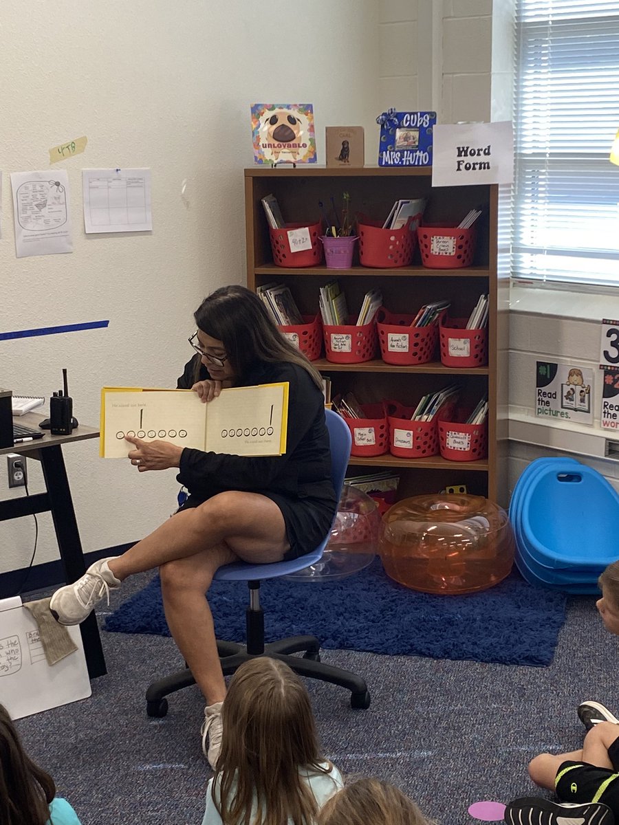 HuttoShannon's tweet photo. First mystery reader of the year! Thank you Mrs. Byrd. Loved your book choice!#webbcubs #myMISD https://t.co/tGwJ0awqqc