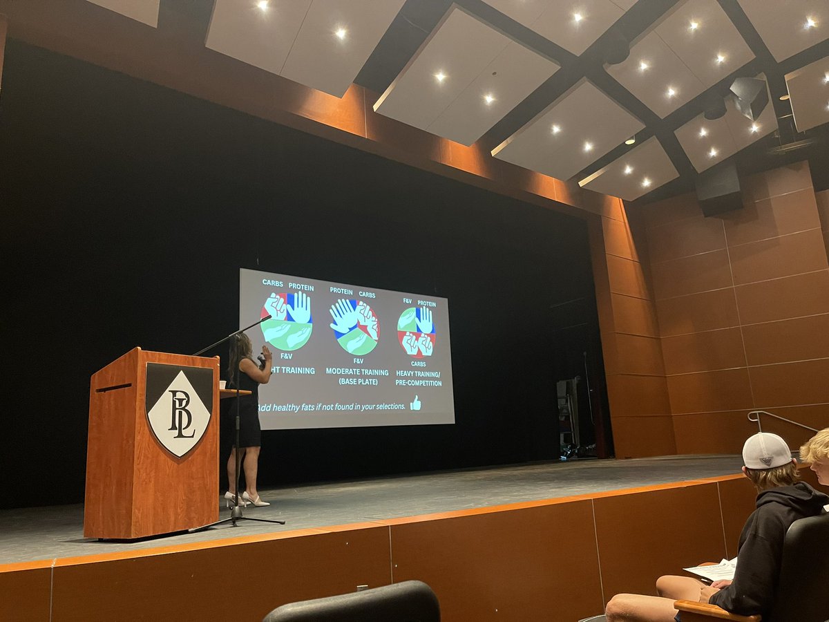 AllieTenny's tweet photo. Great evening for @blathletics listening to @lindsey_rd share her expertise on how to Fuel our Friars on and off the athletic fields. Lucky to have her a part of our Friar family! #GoFriars https://t.co/8VVYVeNYJk